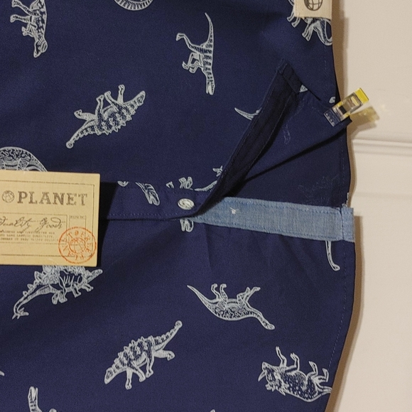 🌎 Free Planet Shirt - Picture 6 of 10